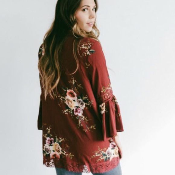 💐FLORAL KIMONO! 🌺 Hard to find!🤗 - Picture 4 of 7